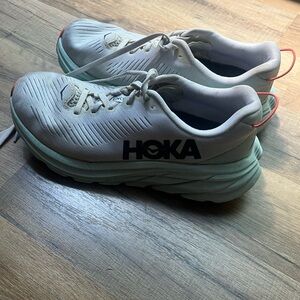 Hoka Rinkon 3